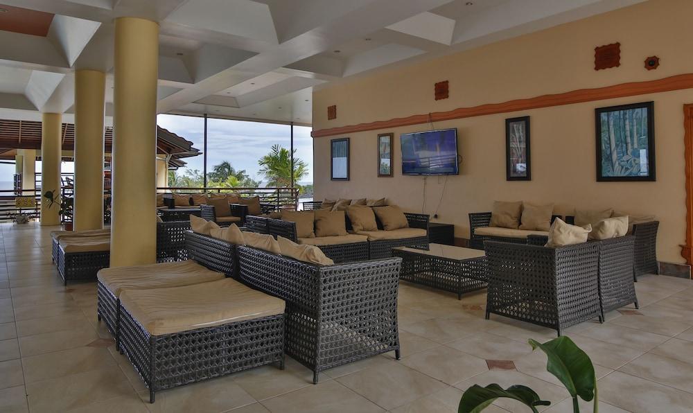 Grafton Beach Resort Black Rock Buitenkant foto