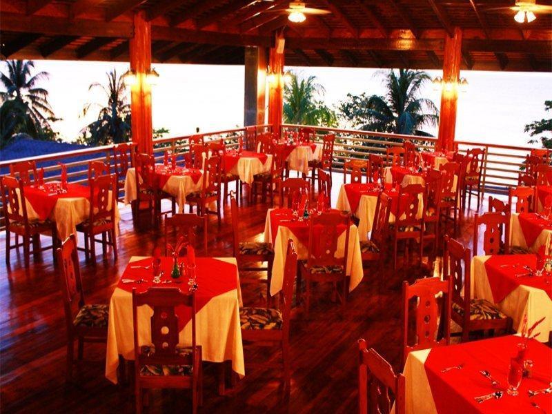 Grafton Beach Resort Black Rock Buitenkant foto