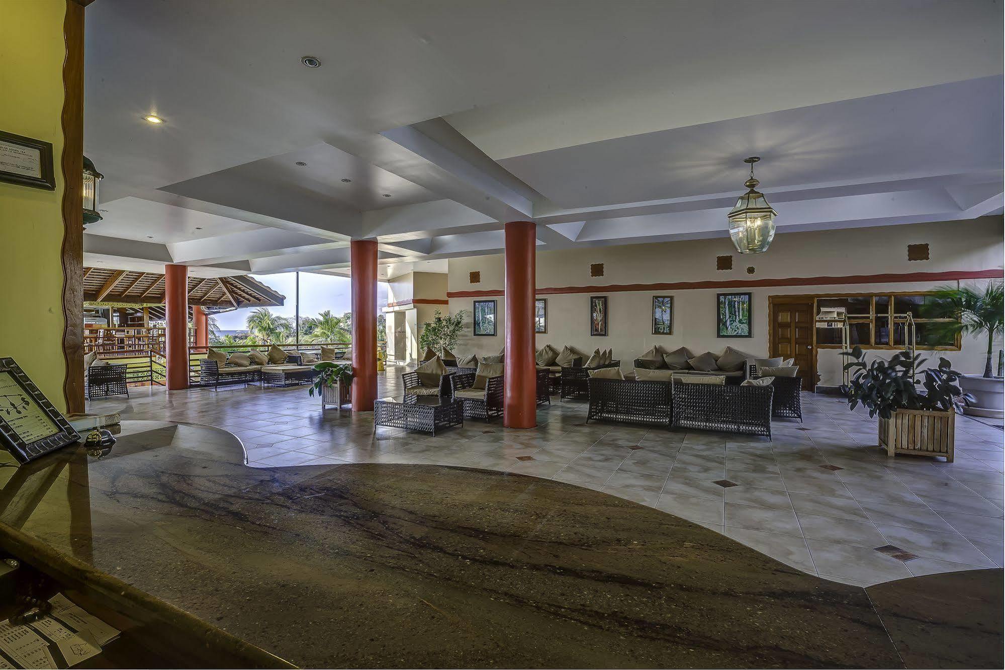 Grafton Beach Resort Black Rock Buitenkant foto