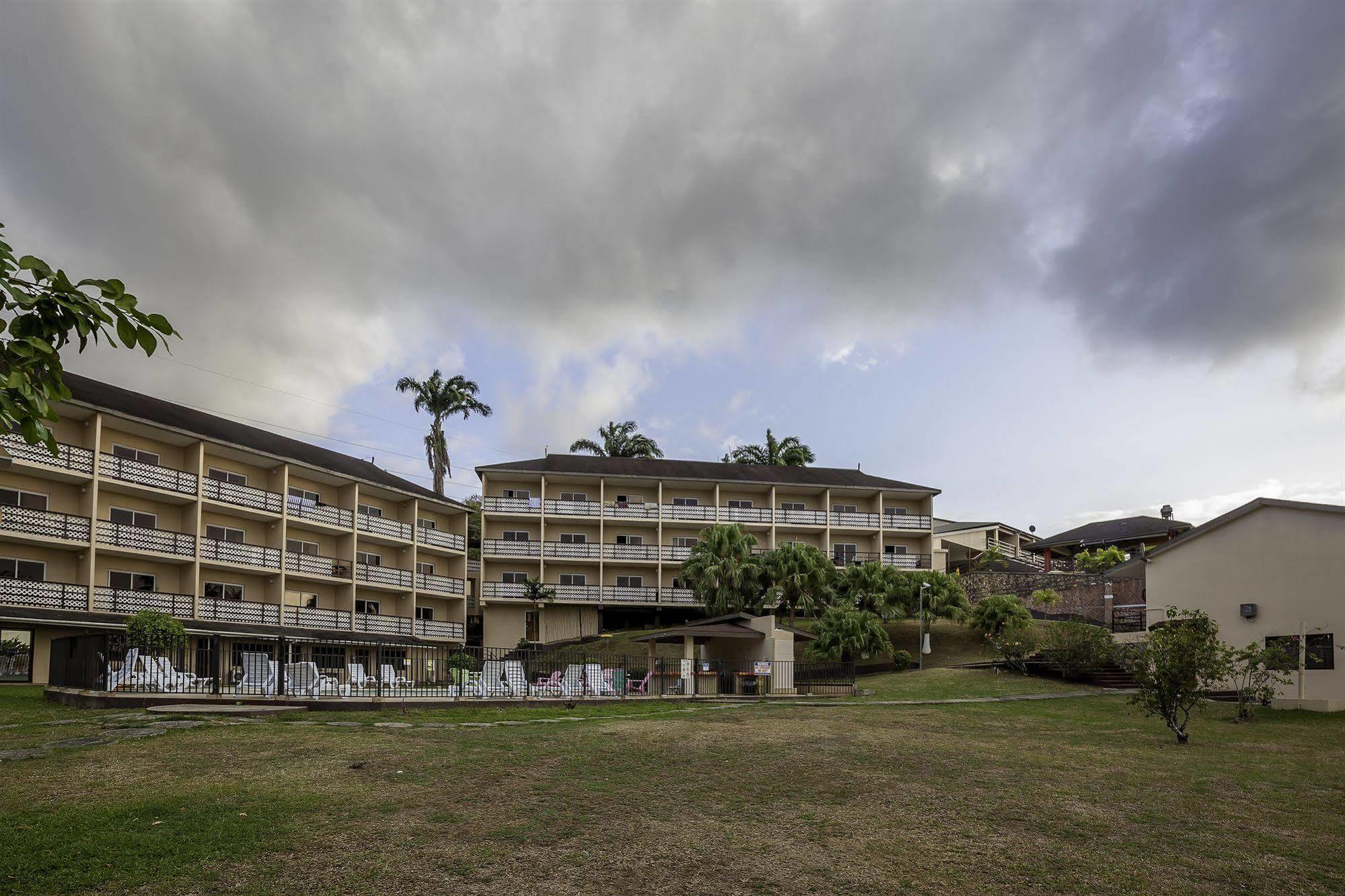 Grafton Beach Resort Black Rock Buitenkant foto